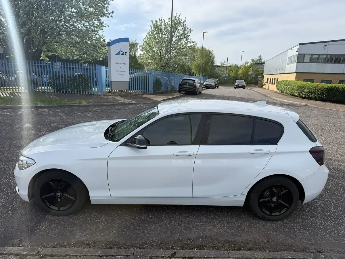 Used BMW 116 Efficient Dynamics 116 HP (85 kW) 2015 White Hatchback