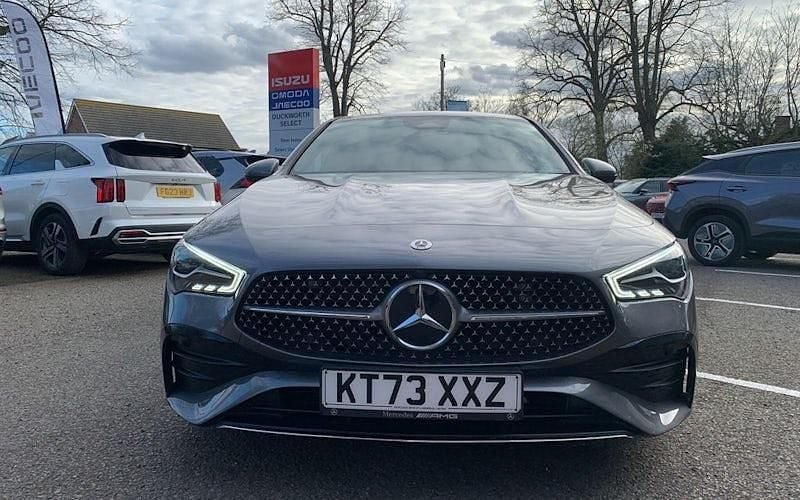 Used Mercedes CLA200 Shooting Brake Executive 163 HP (119 kW) 2025 Estate