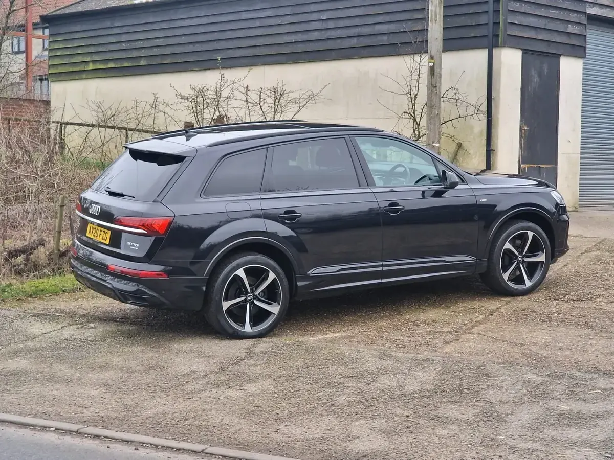 Used Audi Q7 Black Edition 286 HP (210 kW) 2020 Black SUV