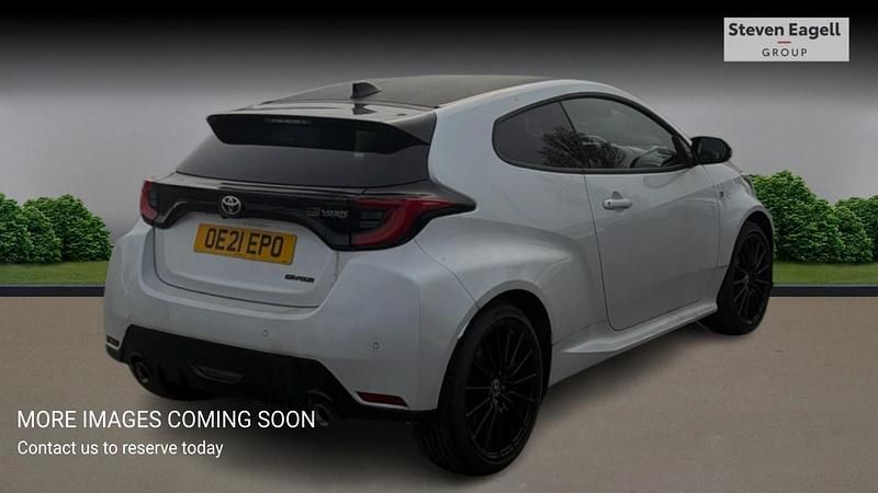 Used Toyota Yaris 2021 White Hatchback