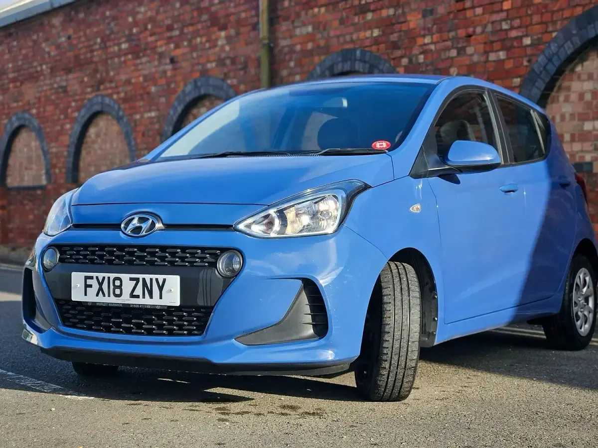 Used Hyundai i10 SE 87 HP (63 kW) 2018 Blue Hatchback