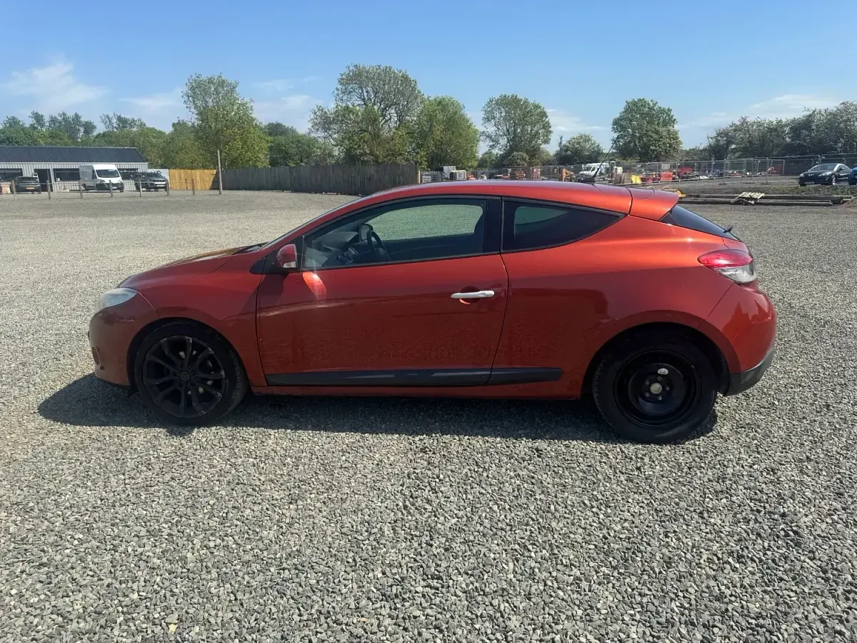 Used Renault Mégane Coupé Dynamique 2010 Orange Coupe