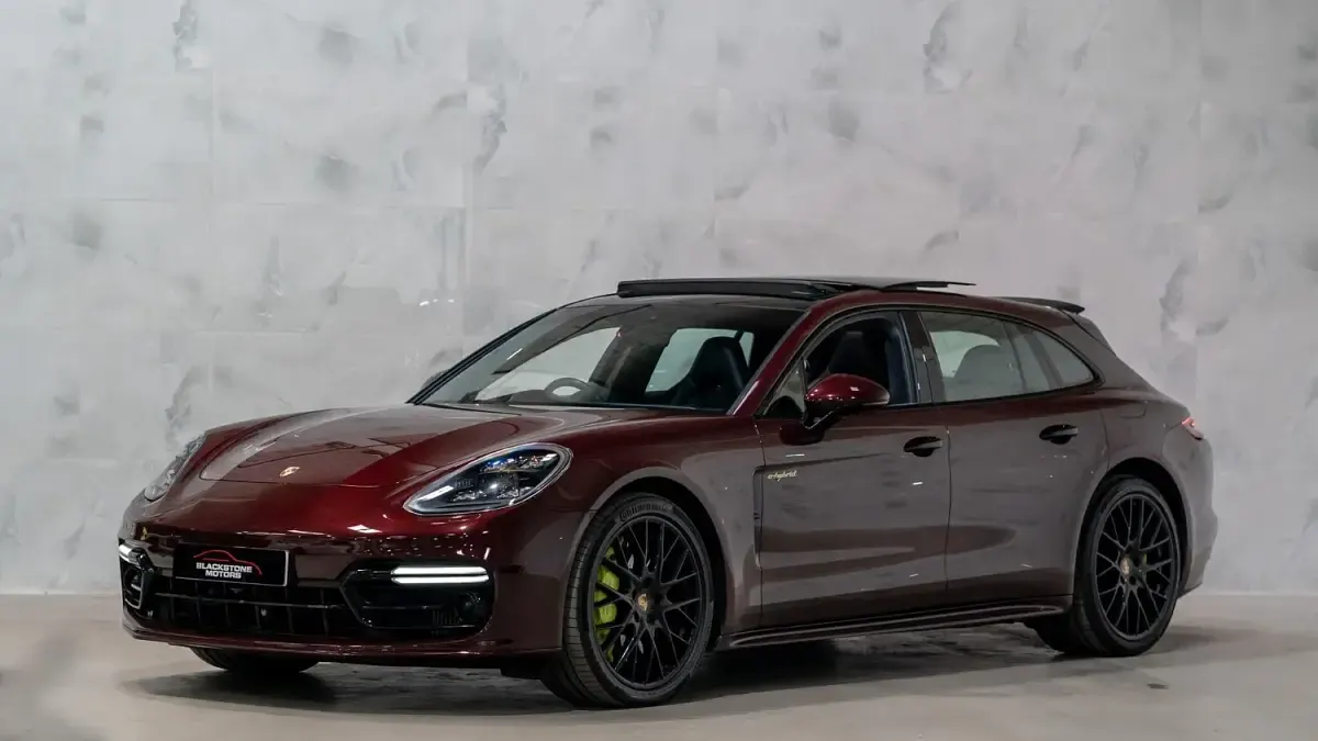 Used Porsche Panamera Sport Turismo 680 HP (500 kW) 2018 Red Estate
