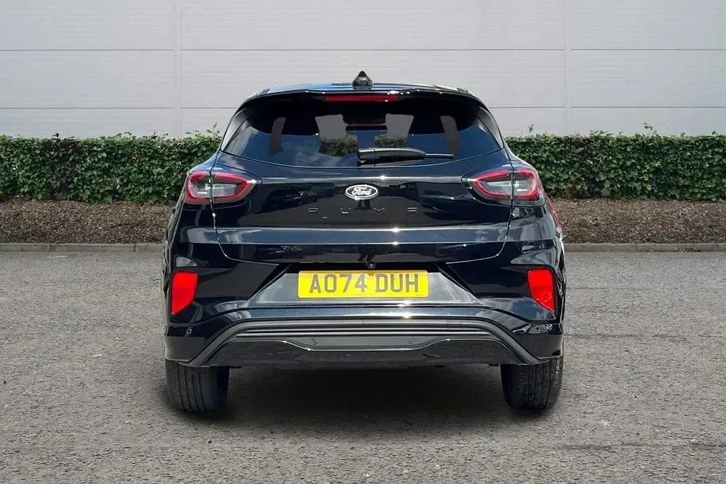 Begagnad Ford Puma ST-Line X 2024 Svart SUV