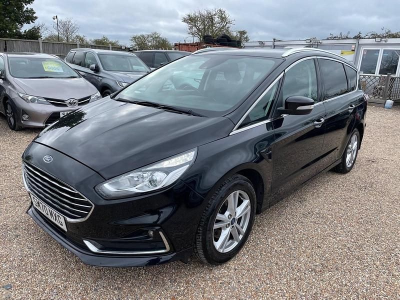 Used Ford S-MAX Titanium 150 HP (110 kW) 2021 Black MPV