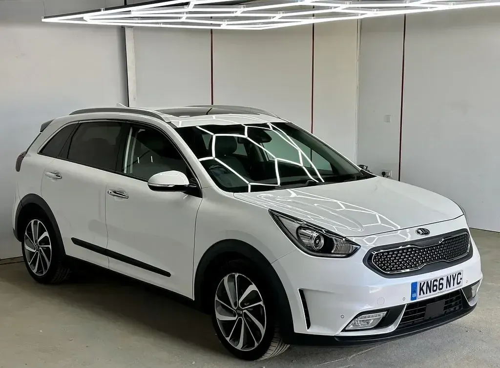 Używany Kia Niro First Edition 2016 Biały SUV