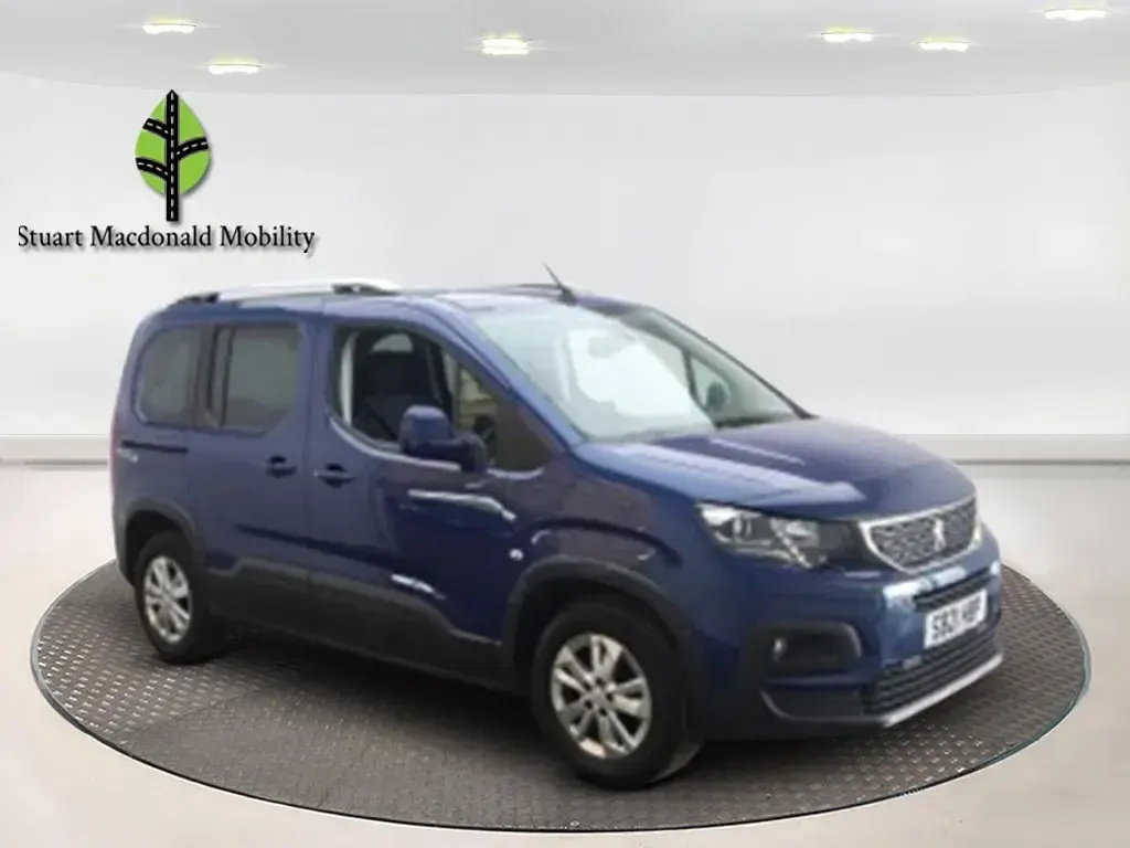 Used Peugeot Rifter Allure 131 HP (96 kW) 2021 Blue MPV