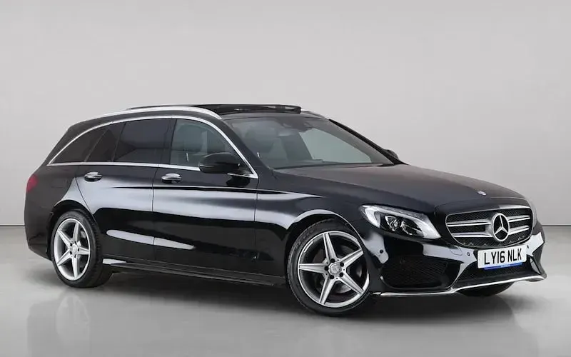Used Mercedes C220 AMG Line Premium 170 HP (125 kW) 2016 Estate