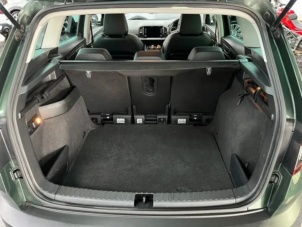 Używany Skoda Karoq SE L 150 KM (110 kW) 2019 Zielony SUV