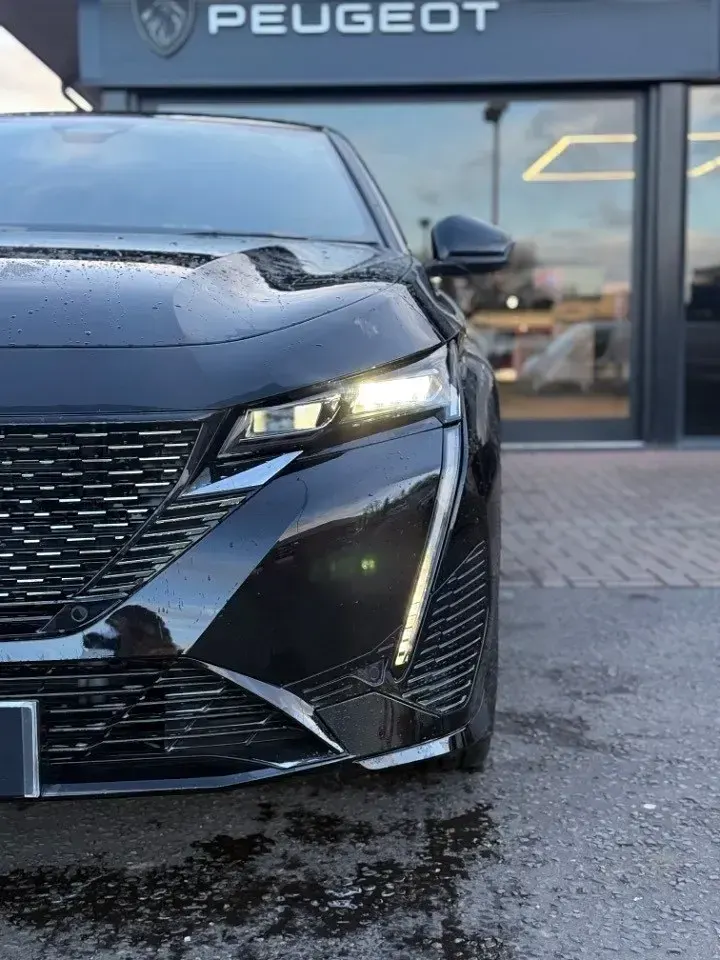 Gebraucht Peugeot 308 GTi 134 PS (98 kW) 2025 Schwarz Kleinwagen