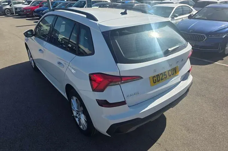 Usado Skoda Kamiq SE 70 HP (51 kW) 2025 Branco SUV