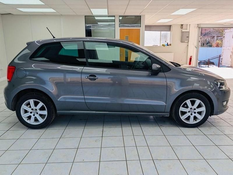 Used VW Polo Edition 70 HP (51 kW) 2014 Grey Hatchback