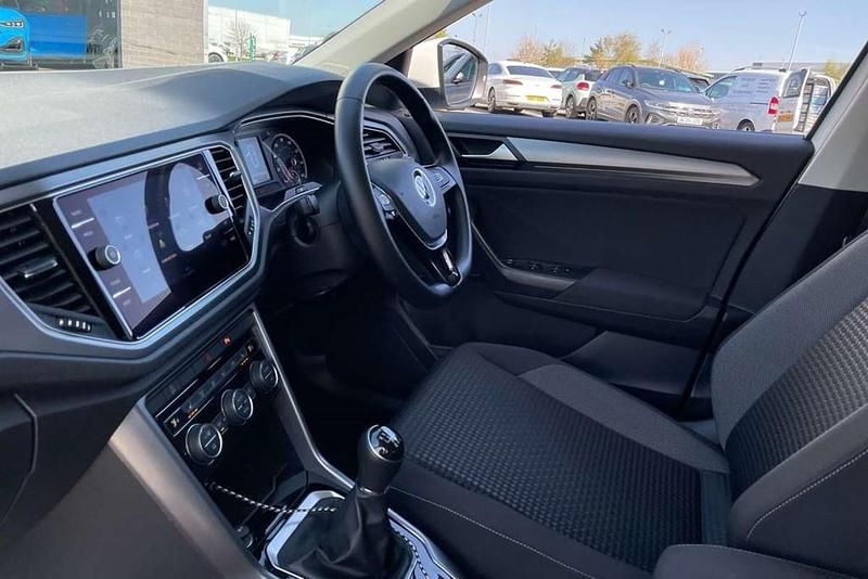 Usado VW T-Roc Active 110 HP (80 kW) 2021 Branco SUV