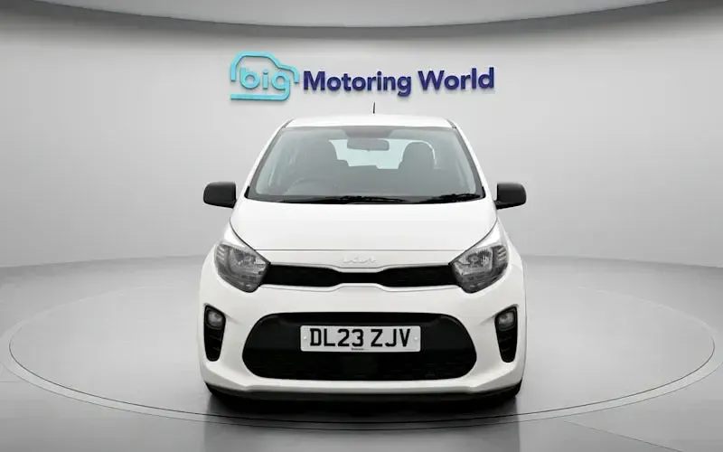 Used Kia Picanto 67 HP (49 kW) 2023 White Hatchback