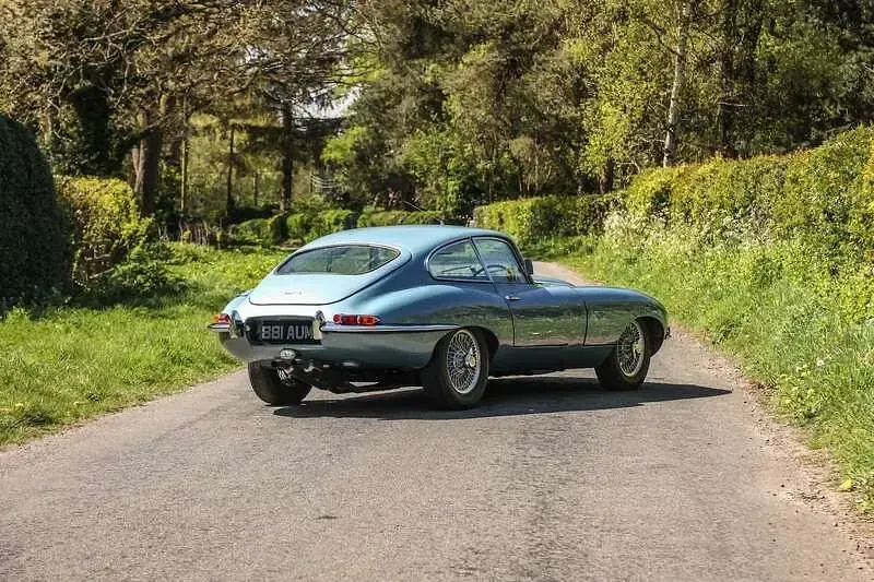 Usado Jaguar E-Type 269 CV (197 kW) 1962 Azul Coupe