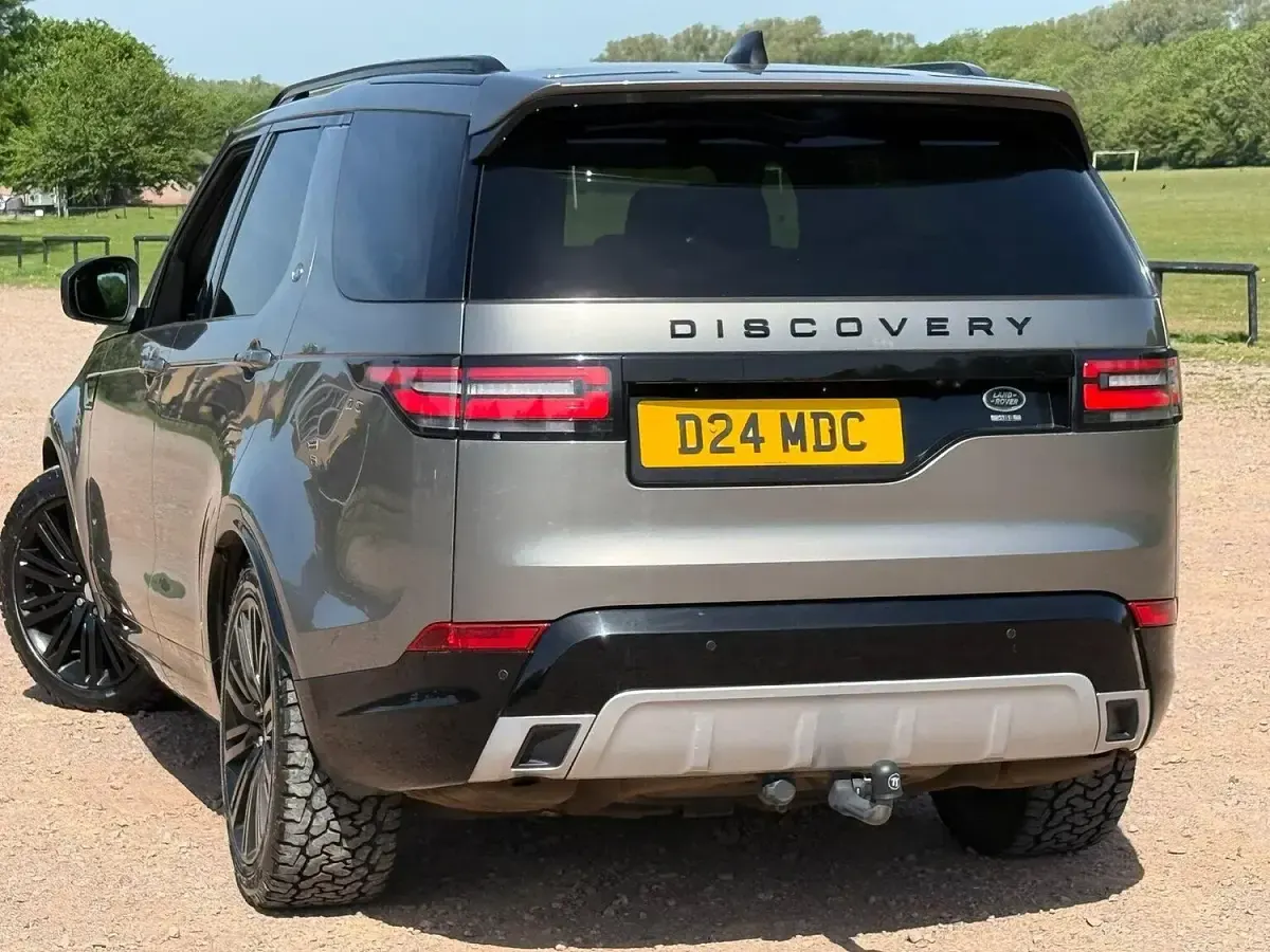 Used Land Rover Discovery 5 HSE 300 HP (220 kW) 2018 Silver SUV