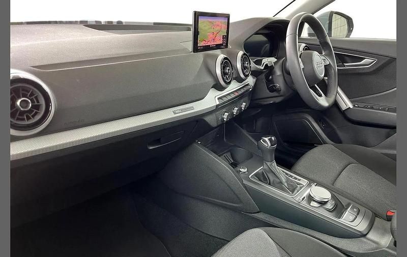 Used Audi Q2 Sport 147 HP (108 kW) 2024 Grey SUV