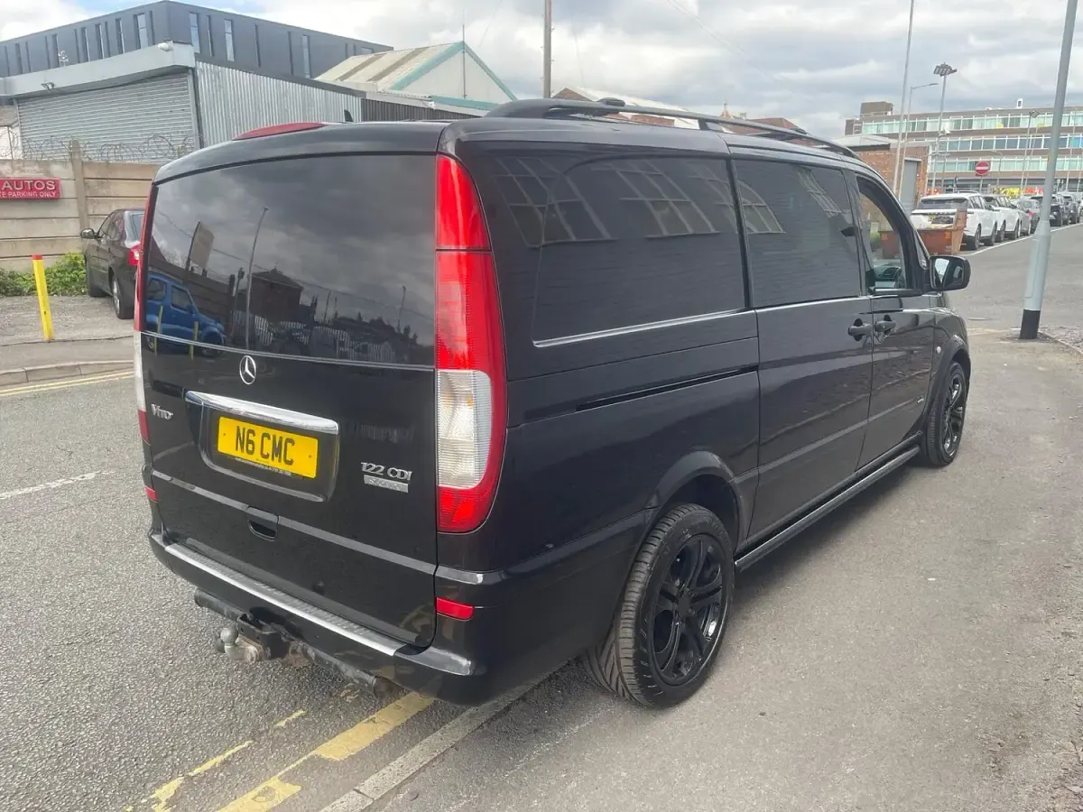 Used Mercedes Vito 224 HP (164 kW) 2011 Black Van