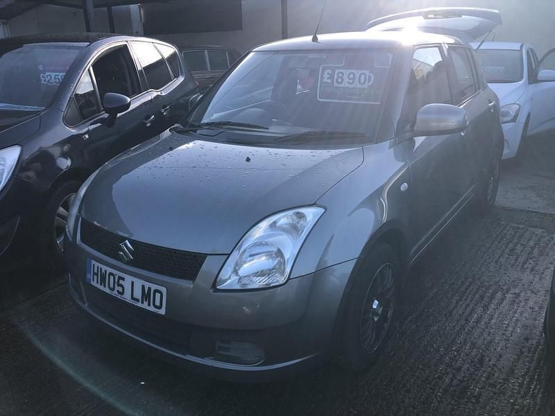Used Suzuki Swift GL 92 HP (67 kW) 2005 Grey Hatchback