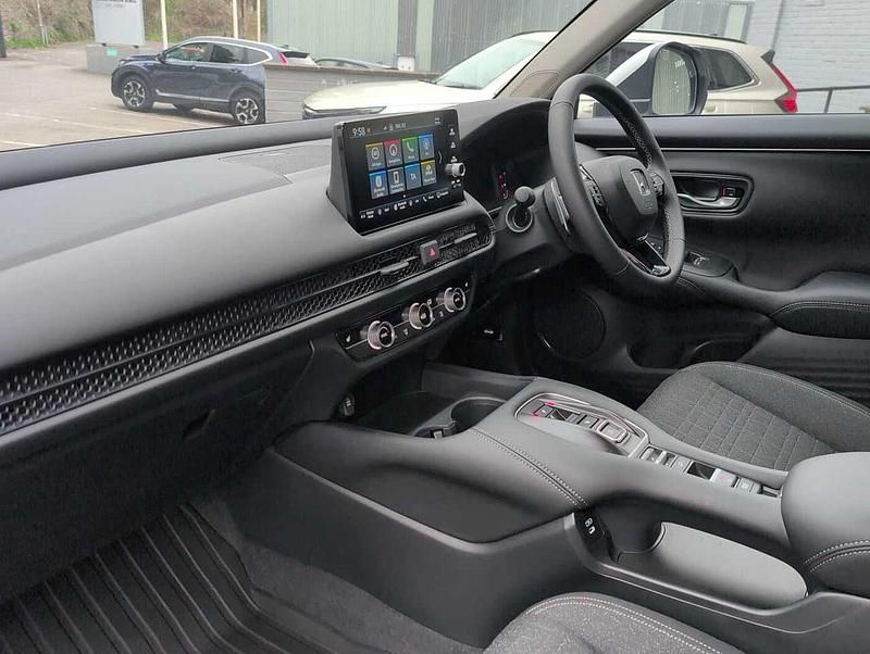 New Honda ZR-V Elegance 184 HP (135 kW) 2025 White SUV