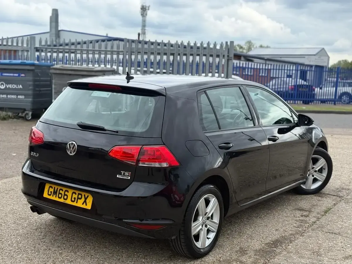 Usado VW Golf VII Edition 125 HP (91 kW) 2017 Preto Citadino
