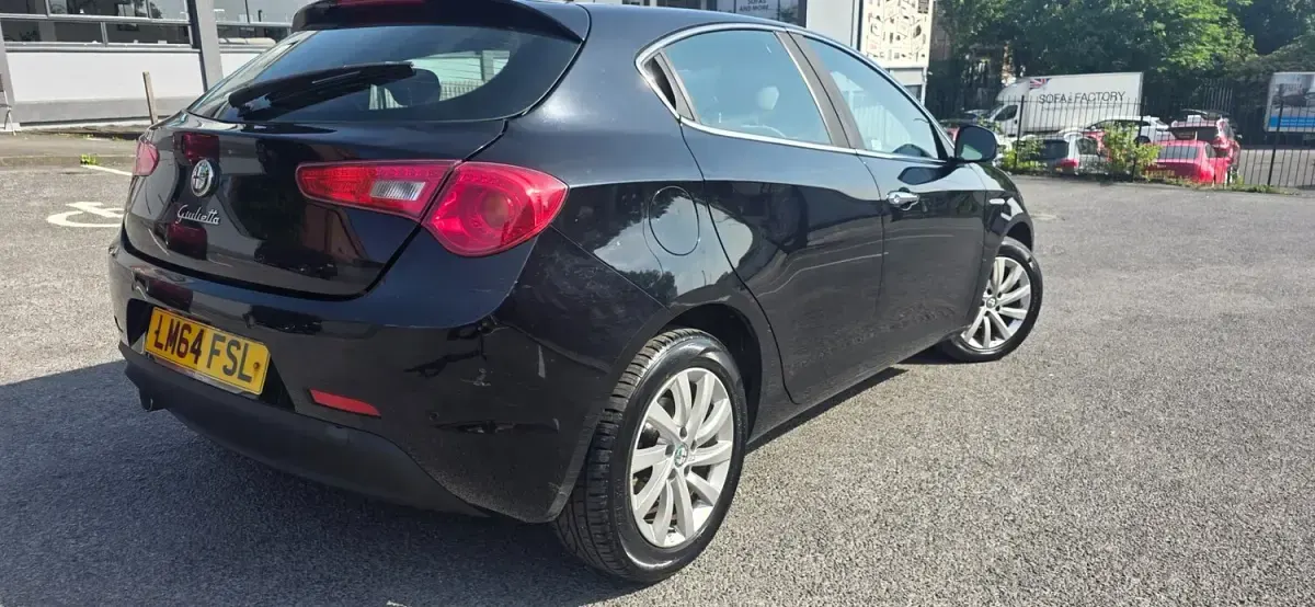 Used Alfa Romeo Giulietta Distinctive 105 HP (77 kW) 2014 Black Hatchback