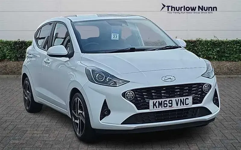 Used Hyundai i10 Premium 67 HP (49 kW) 2023 Hatchback