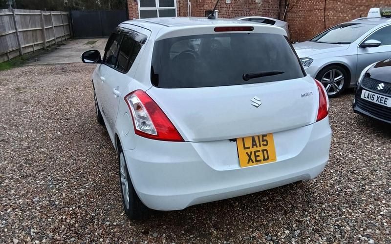 Used Suzuki Swift SZ4 94 HP (69 kW) 2025 White Hatchback