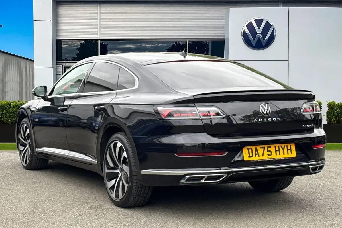 Usado VW Arteon R-line 218 HP (160 kW) 2025 Preto Citadino