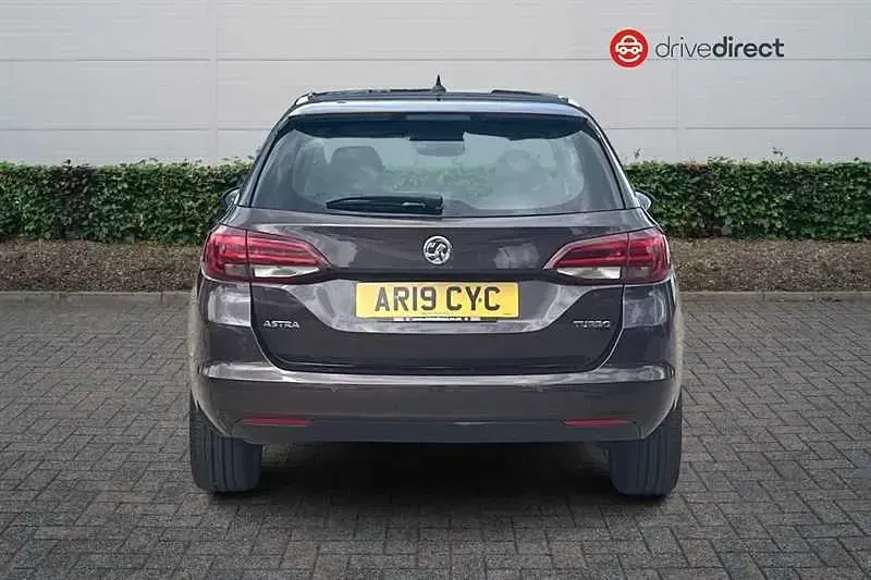 Used Vauxhall Astra SRi 150 HP (110 kW) 2019 Brown Estate