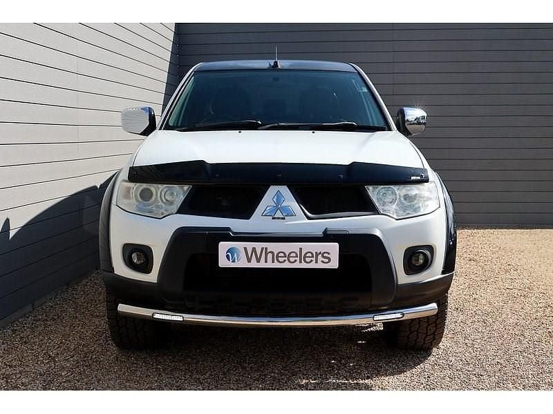 Used Mitsubishi L200 176 HP (129 kW) 2012 White Pickup