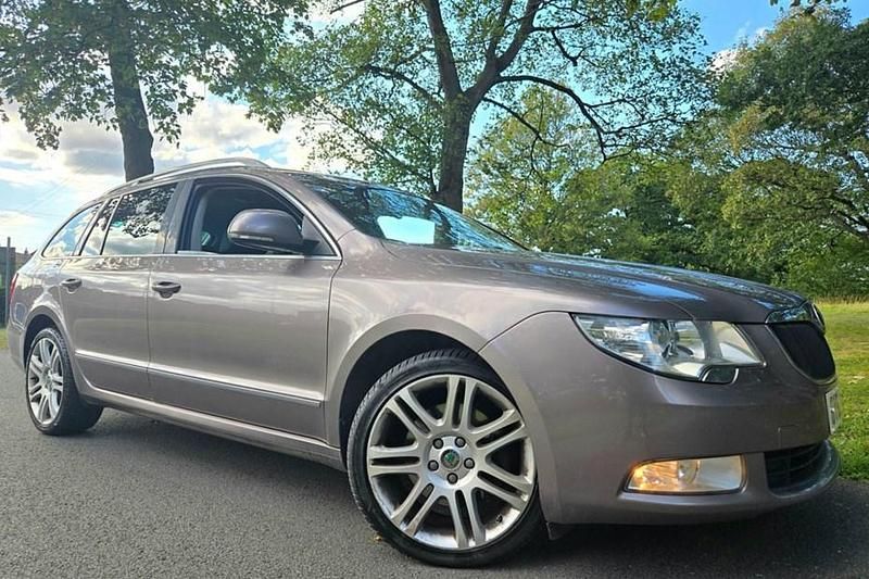 Mauve Used 2012 Skoda Superb Elegance Estate | £3,495 (Fair price) - Image 1/1