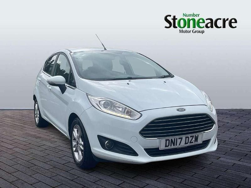 White Used 2017 Ford Fiesta Zetec Hatchback | £6,495 (Fair price) - Image 1/4