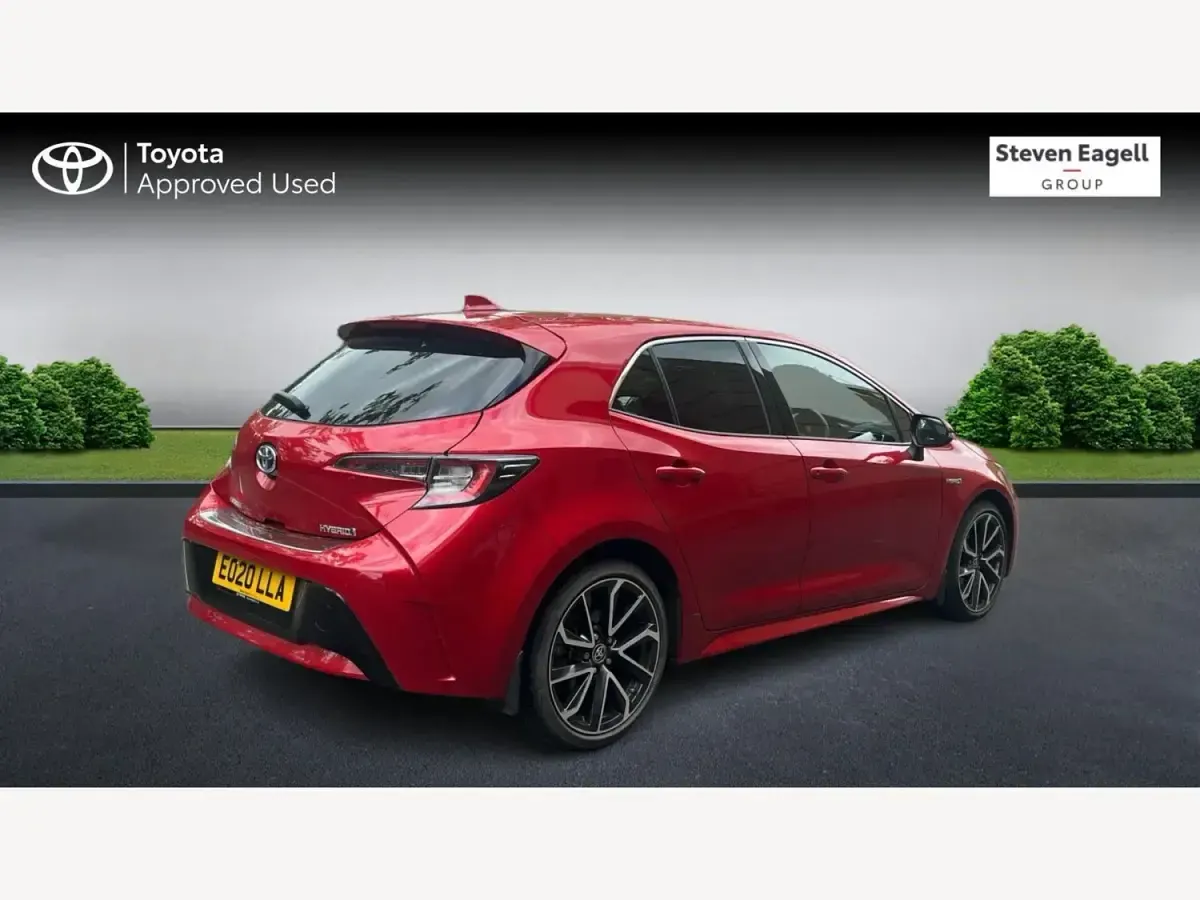 Używany Toyota Corolla 122 KM (89 kW) 2020 Czerwony Hatchback