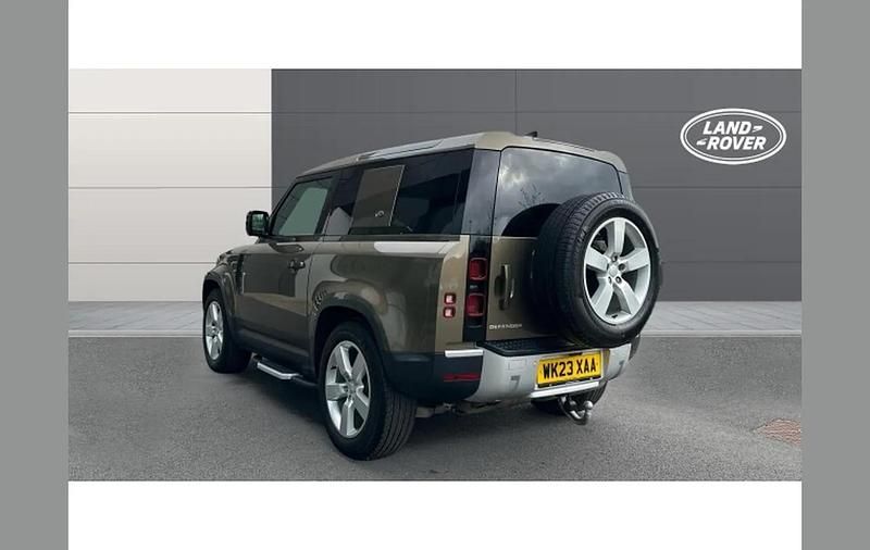 Used Land Rover Defender HSE 249 HP (183 kW) 2023 Brown SUV