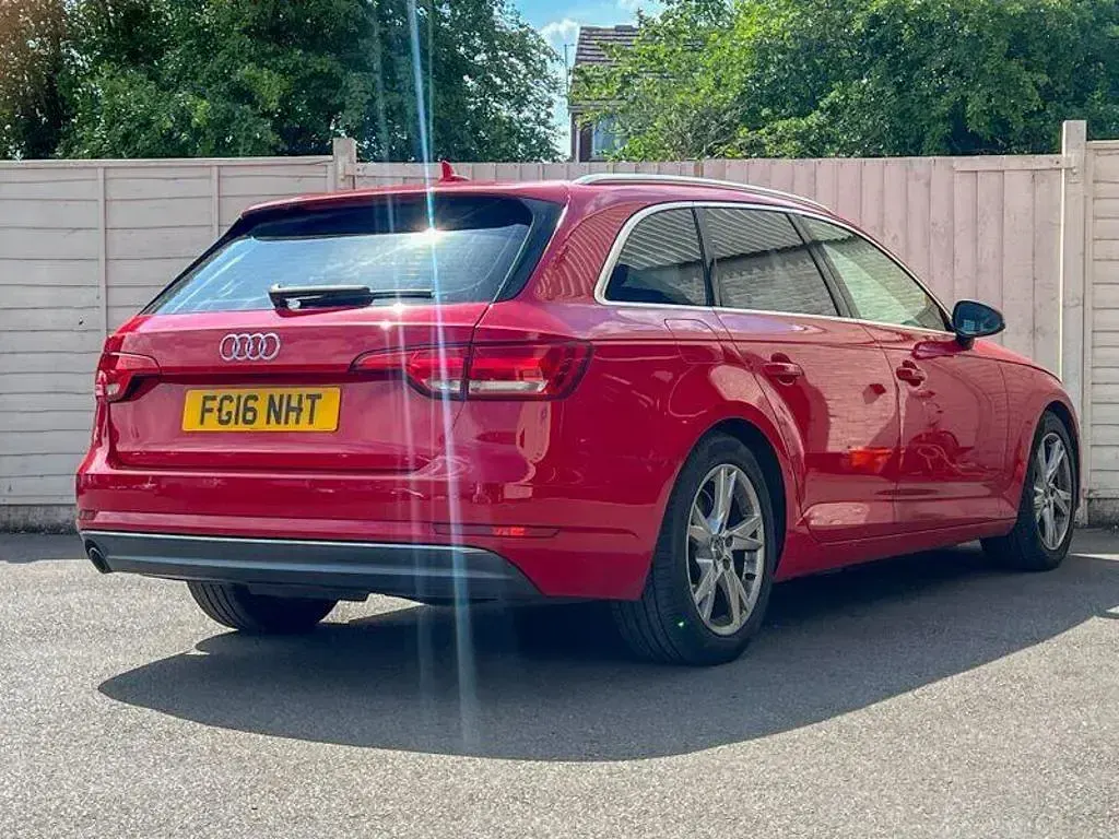 Used Audi A4 Sport 150 HP (110 kW) 2016 Red Estate