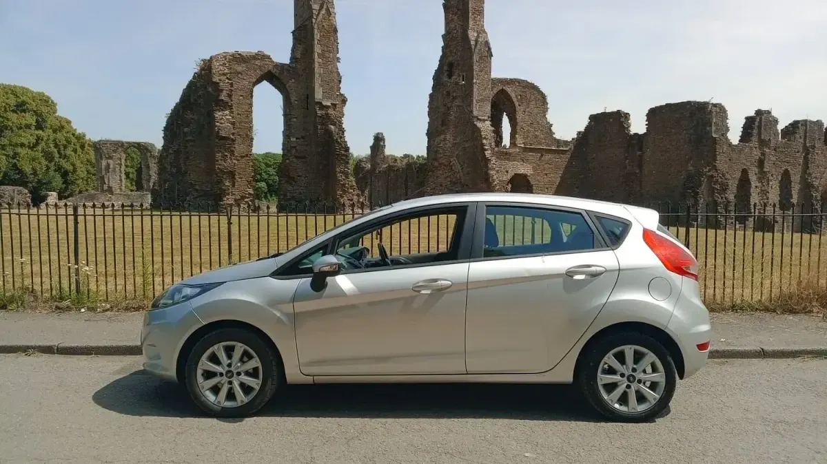 Used Ford Fiesta 82 HP (60 kW) 2010 Silver Hatchback
