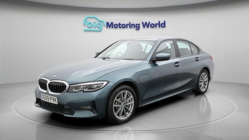 Used BMW 330e 288 HP (211 kW) 2020 Blue Sedan