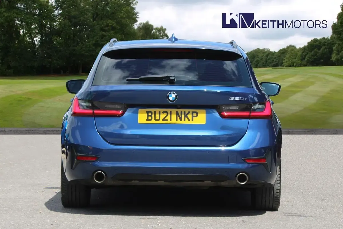 Used BMW 320 Sport Line 184 HP (135 kW) 2021 Blue Estate