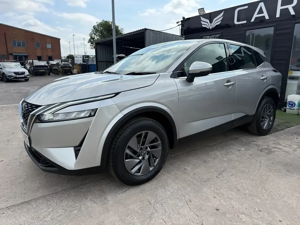 Used Nissan Qashqai Acenta Premium 2023 Silver SUV