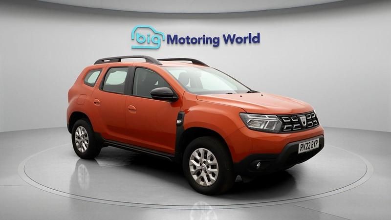 Used Dacia Duster Comfort 100 HP (73 kW) 2022 Orange SUV