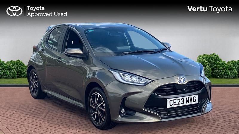 Used Toyota Yaris Hybrid Design 116 HP (85 kW) 2023 Other Hatchback