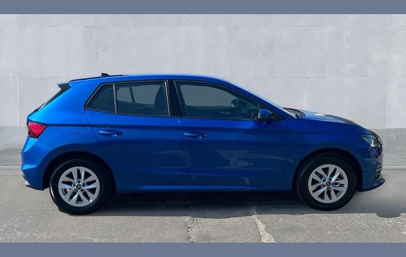 Ny Skoda Fabia SE 80 HK (58 kW) 2025 Blå Halvkombi