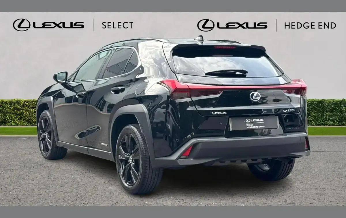 Used Lexus UX 250h 180 HP (132 kW) 2022 Black SUV