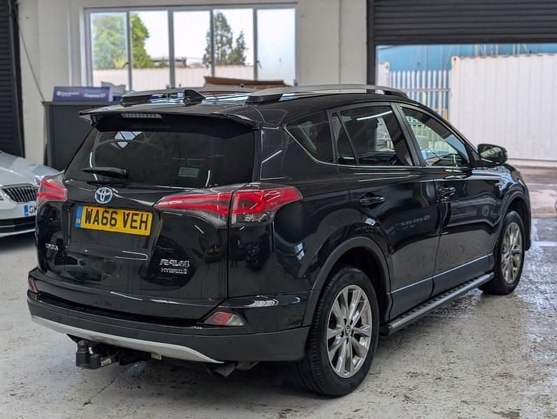 Used Toyota RAV4 197 HP (144 kW) 2016 Black SUV