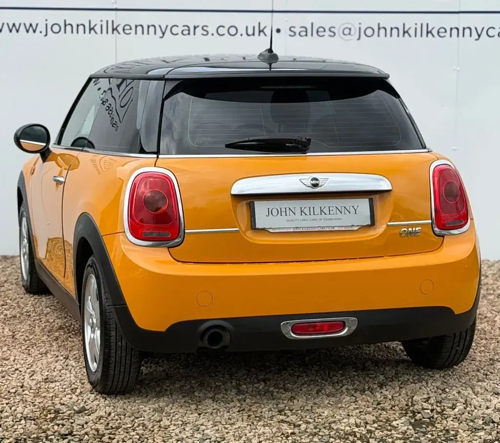 Used Mini ONE Hatch 102 HP (75 kW) 2015 Orange Hatchback