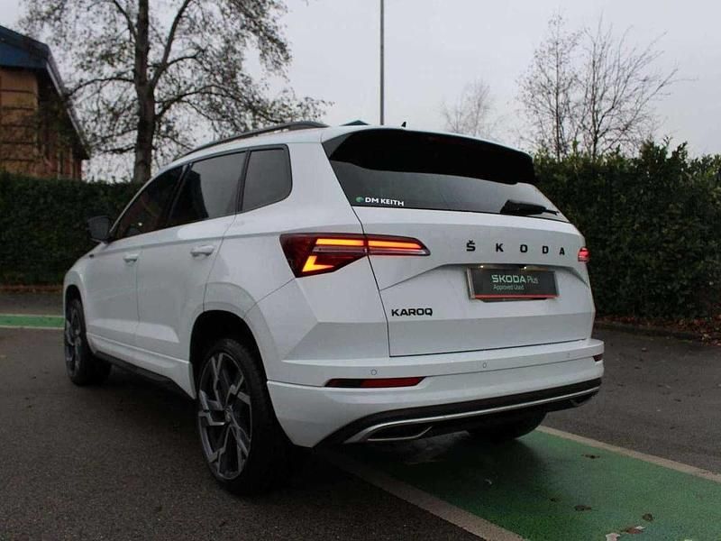 Used Skoda Karoq SportLine 110 HP (80 kW) 2022 White SUV