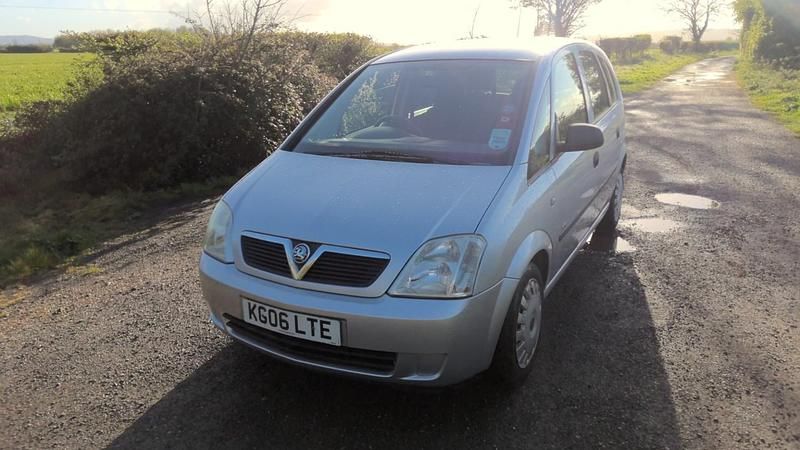 Used Vauxhall Meriva 140 HP (102 kW) 2006 Silver MPV