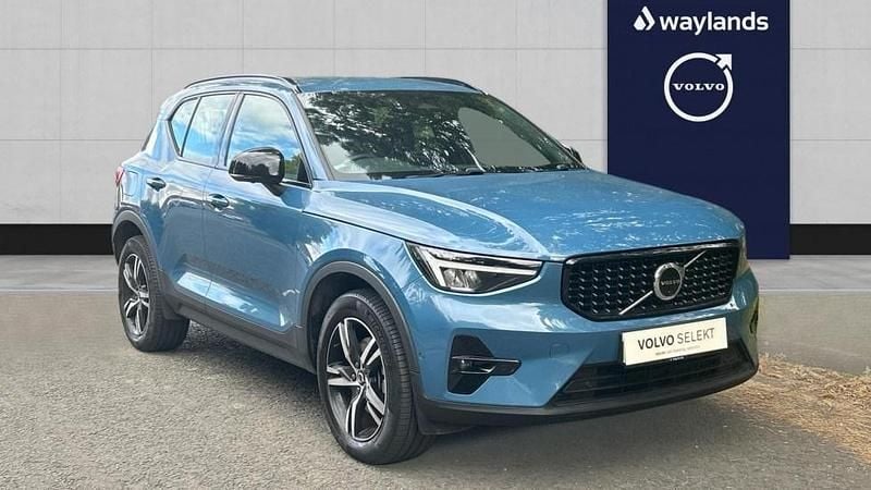 Blue Used 2023 Volvo XC40 Plus SUV | £27,291 (Good price) - Image 1/4