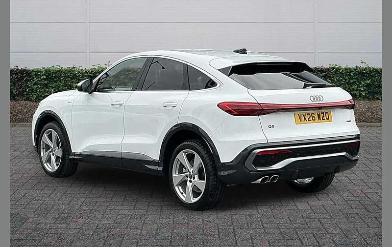 New Audi Q5 S-Line 200 HP (147 kW) 2026 White SUV